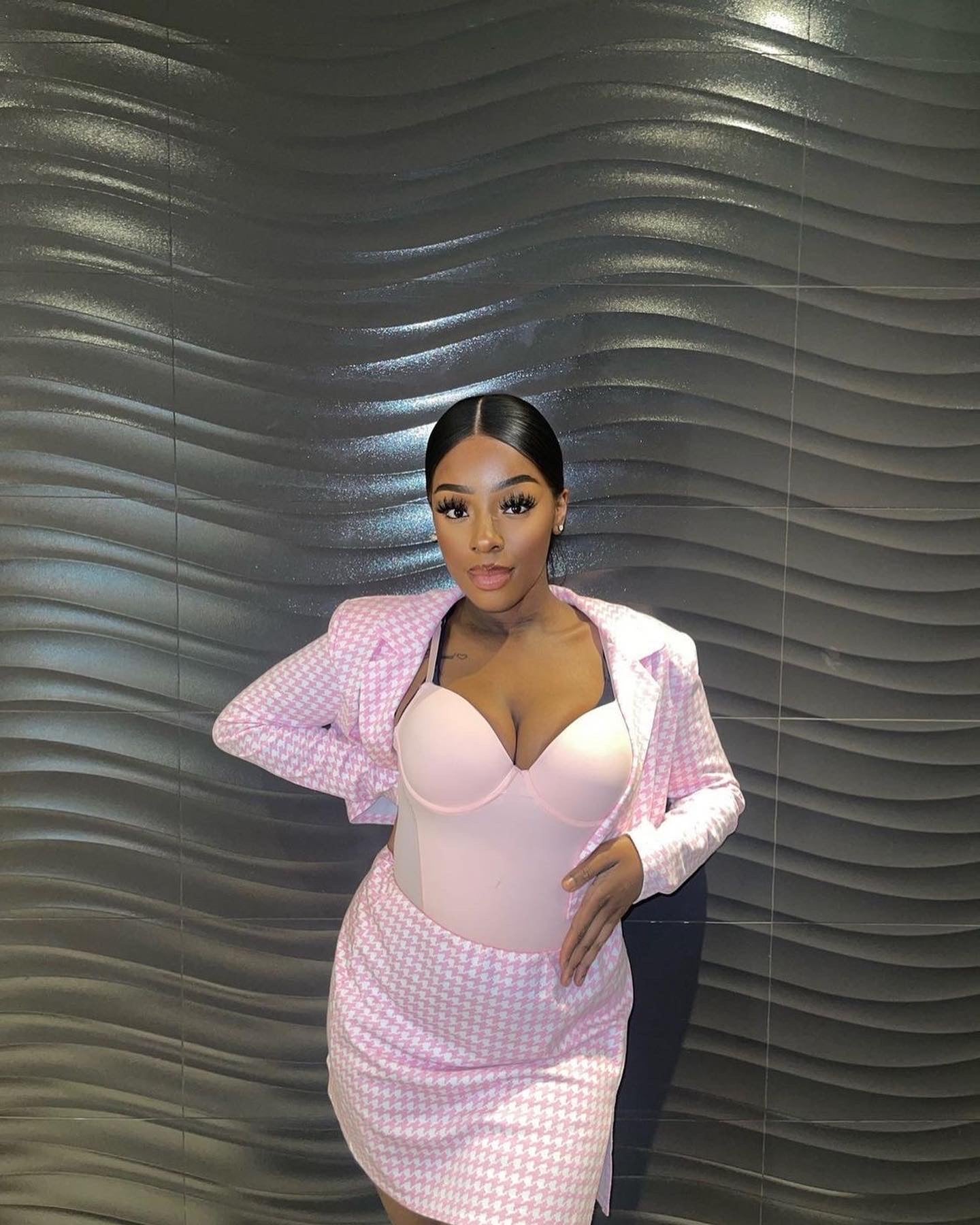 Push up body Pink * PRE ORDER*